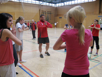 Zwei Nationalteamtrainer und eine Weltmeisterin trainierten Schüler und schülerInnen der HS II Deutschlandsberg