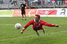 Tiefflieger Klaus Thaler beim Vorrunden-Match Österreich gegen die Schweiz